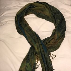 Cute fringe scarf
